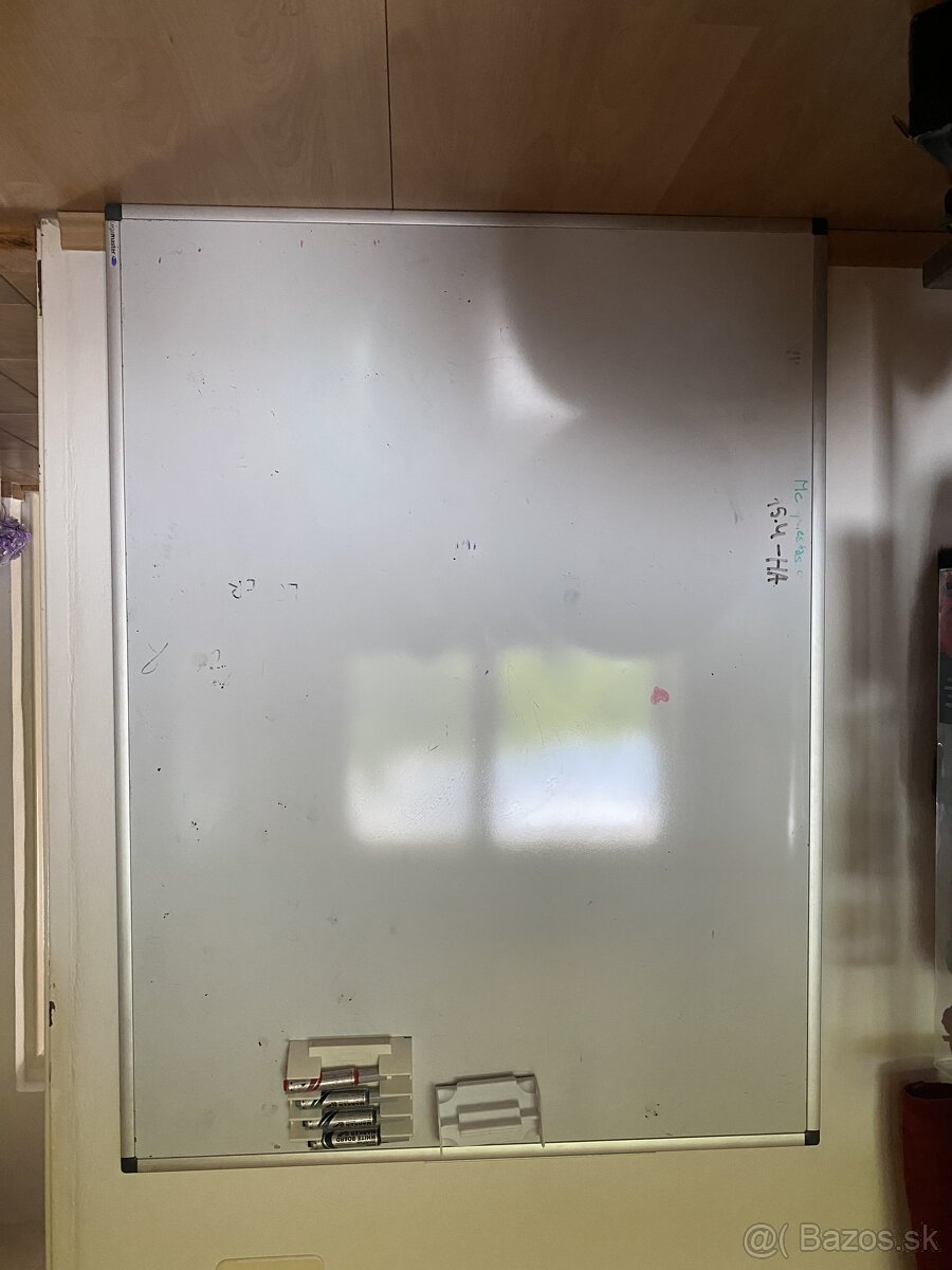 Magnetická biela tabuľa