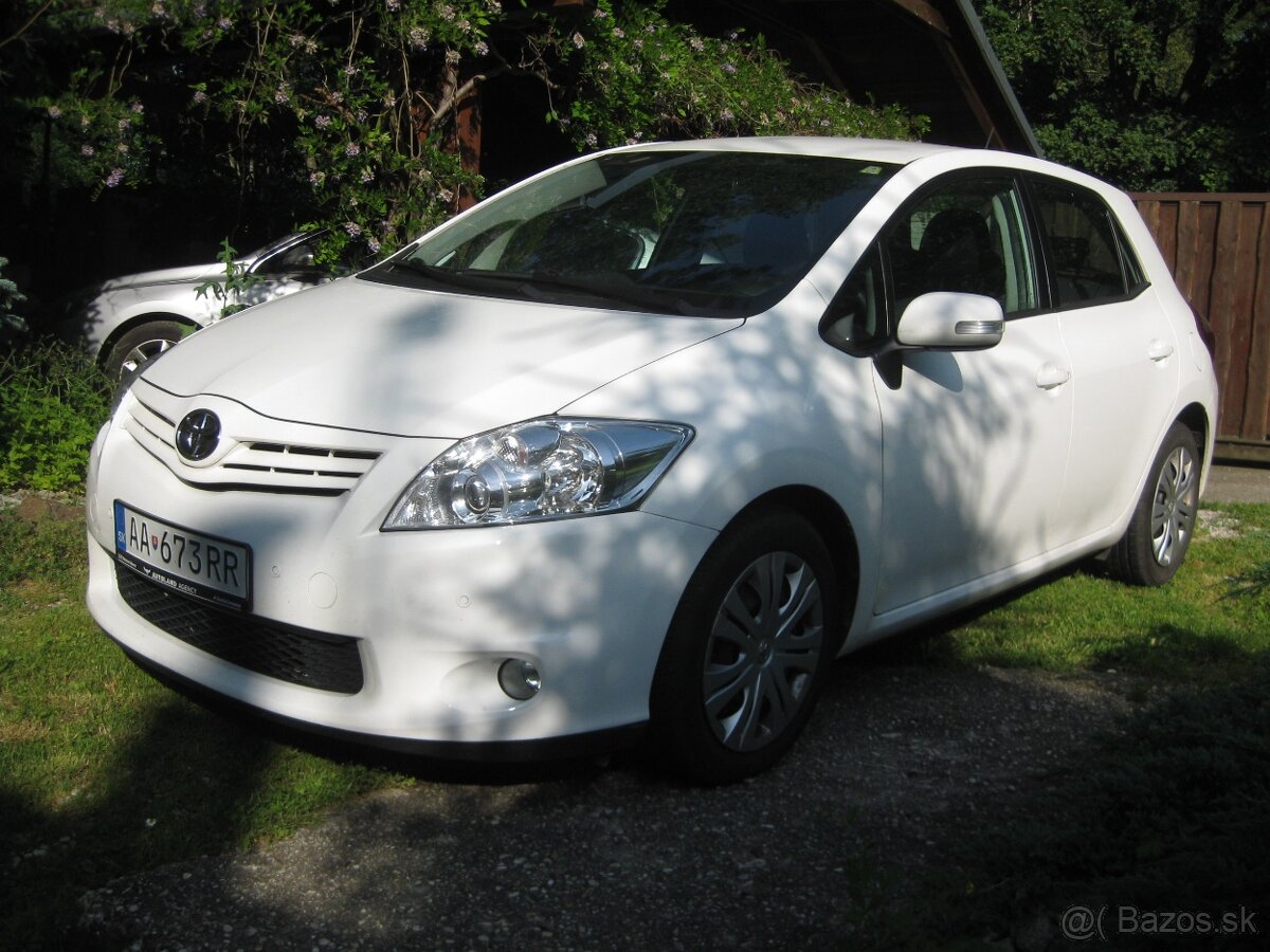 Predám Toyotu Auris