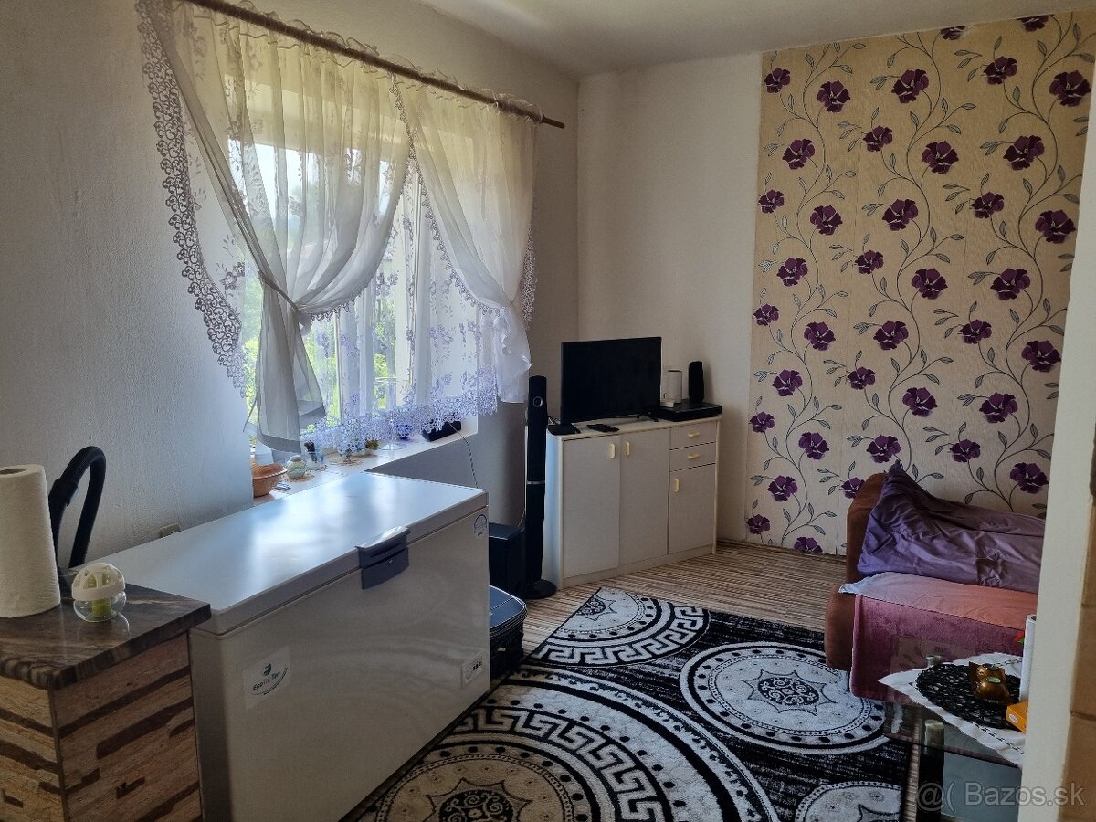 Trojizbový rodinný dom v obci Čakanovce
