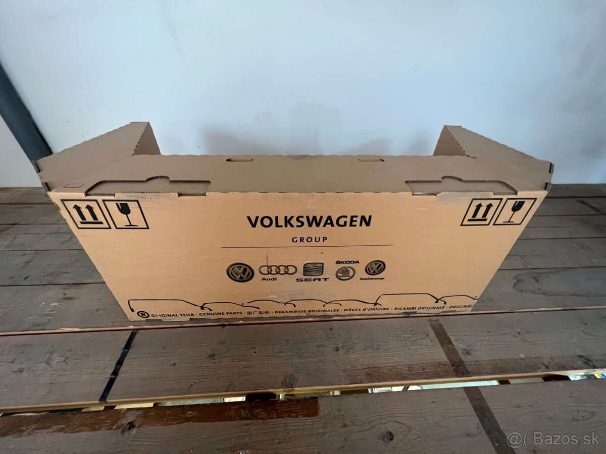 Predám originál zadný nárazník Audi A4 8K5807067 GRU