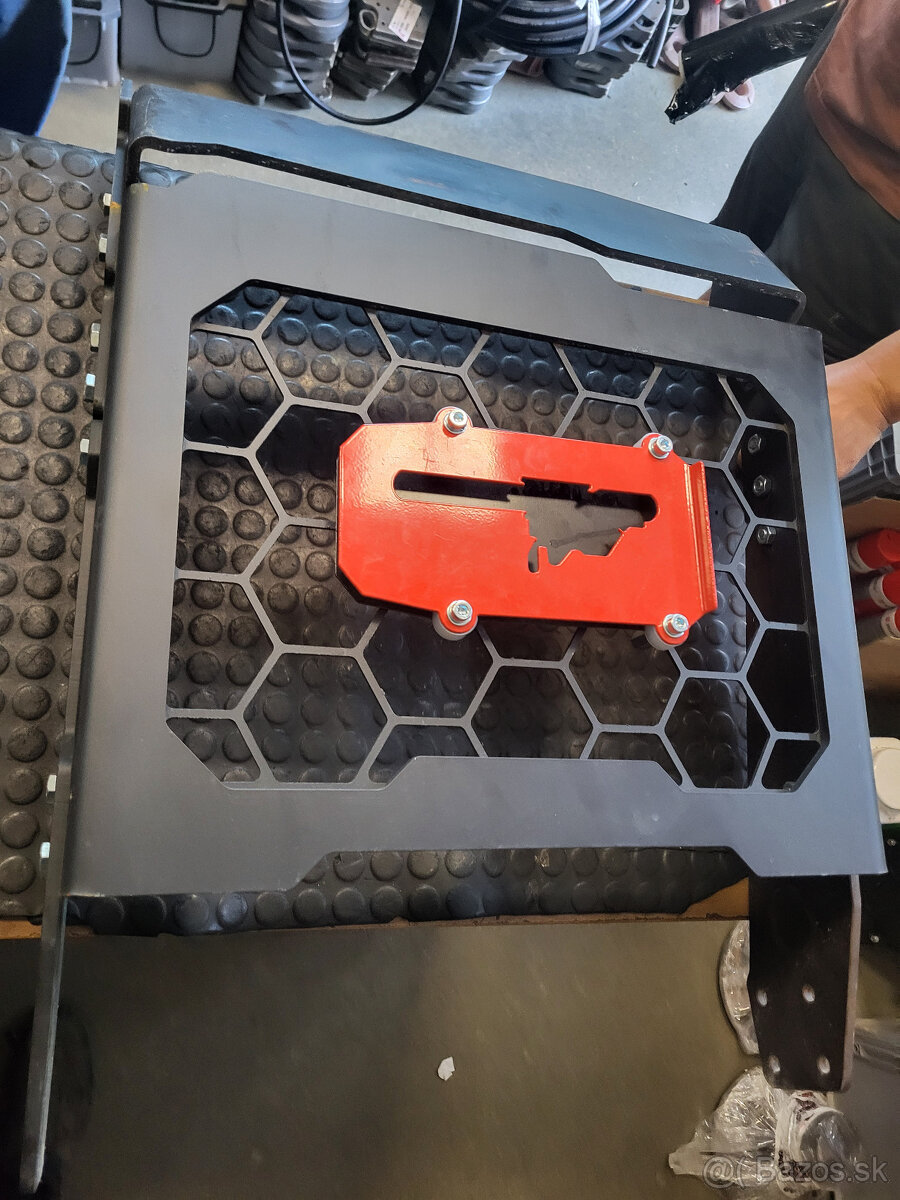 ram masky zetor