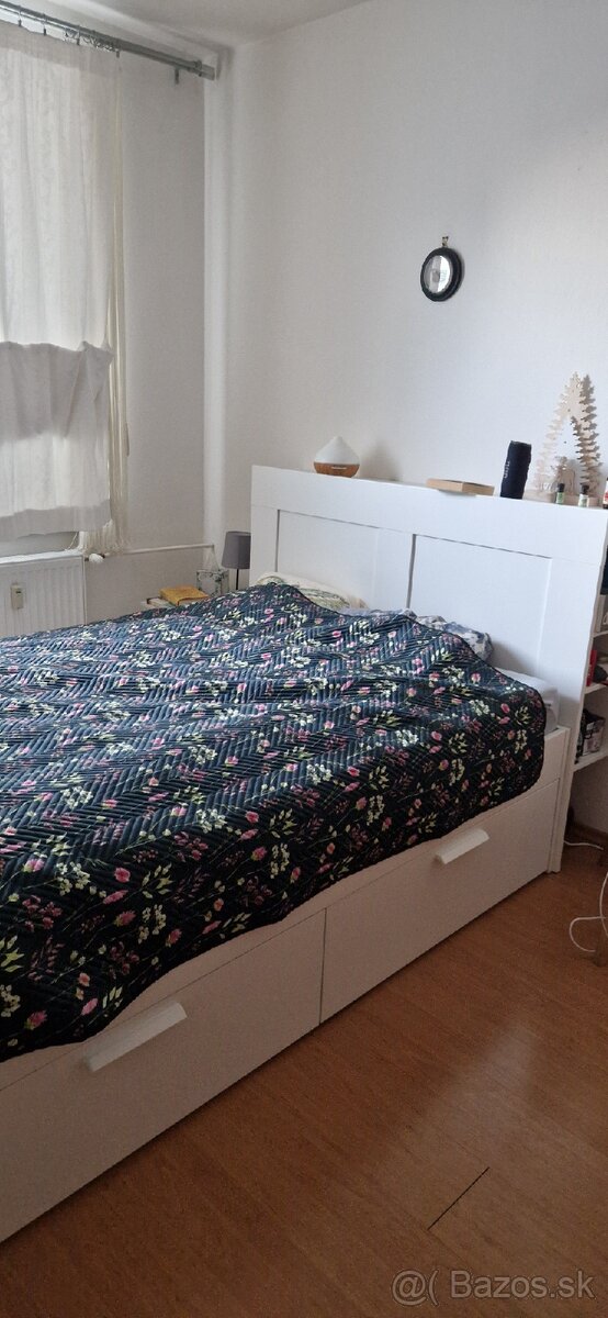 Posteľ Ikea 140x200 + matrac Dormeo