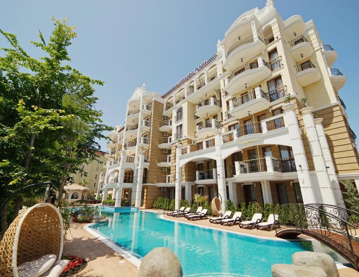 Dvojizbový luxusný apartmán v exkluzívnom komplexe