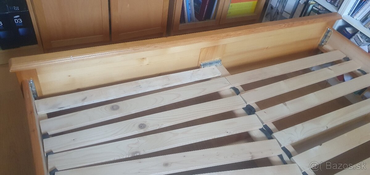 Manželská posteľ z masívu