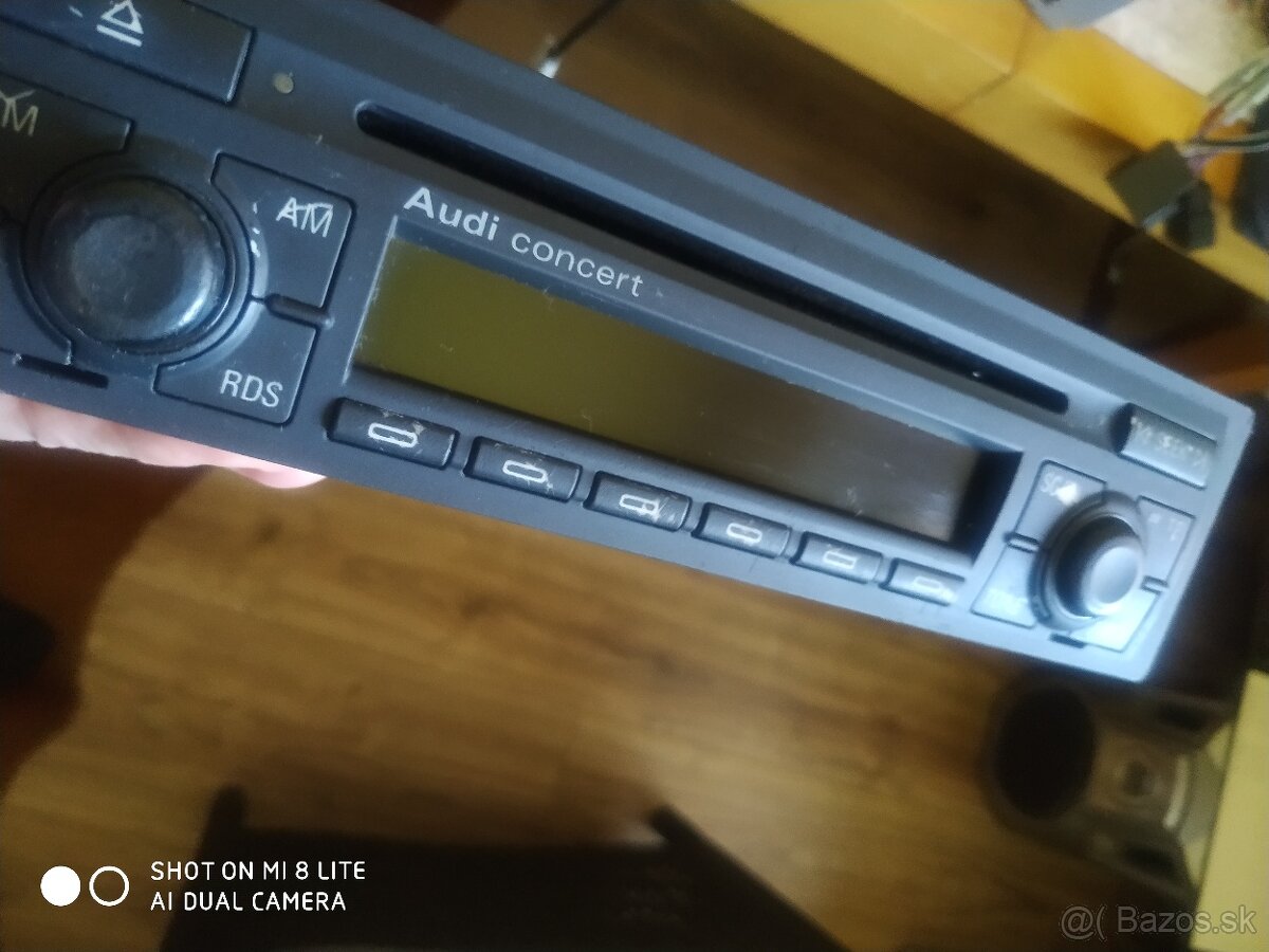Autoradio Audi concert bez kodu