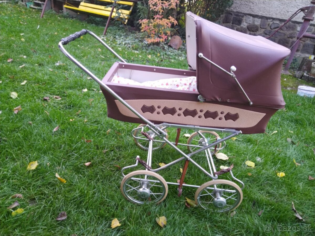 Retro kočík pre bábiky
