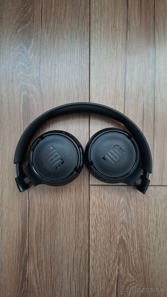 JBL Tune 520BT