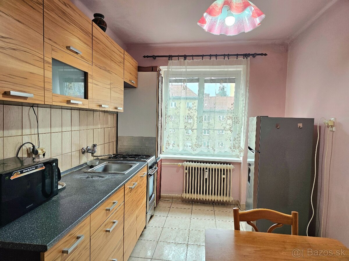 Prenájom 2 izb.byt Levice, ul. Ľ.Štúra