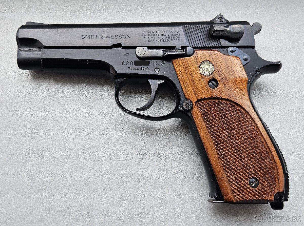 Predám Smith & Wesson 39-2 9 Luger
