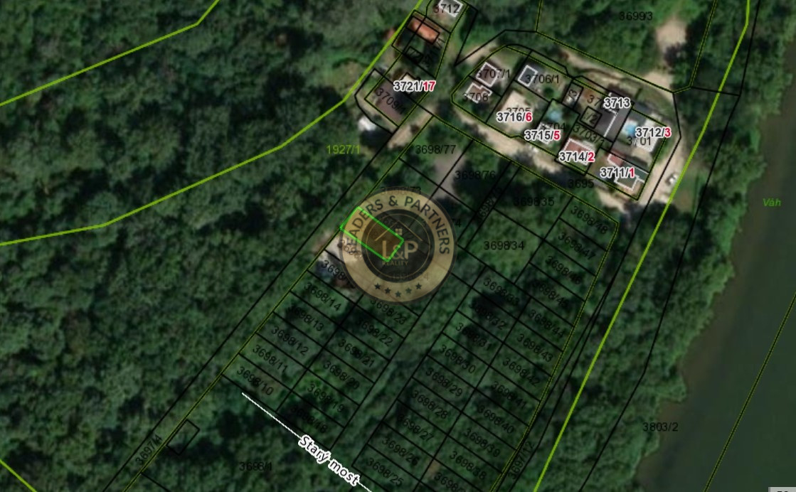 Na predaj rekreačný pozemok v kempingu pri rieke Váh -Sereď