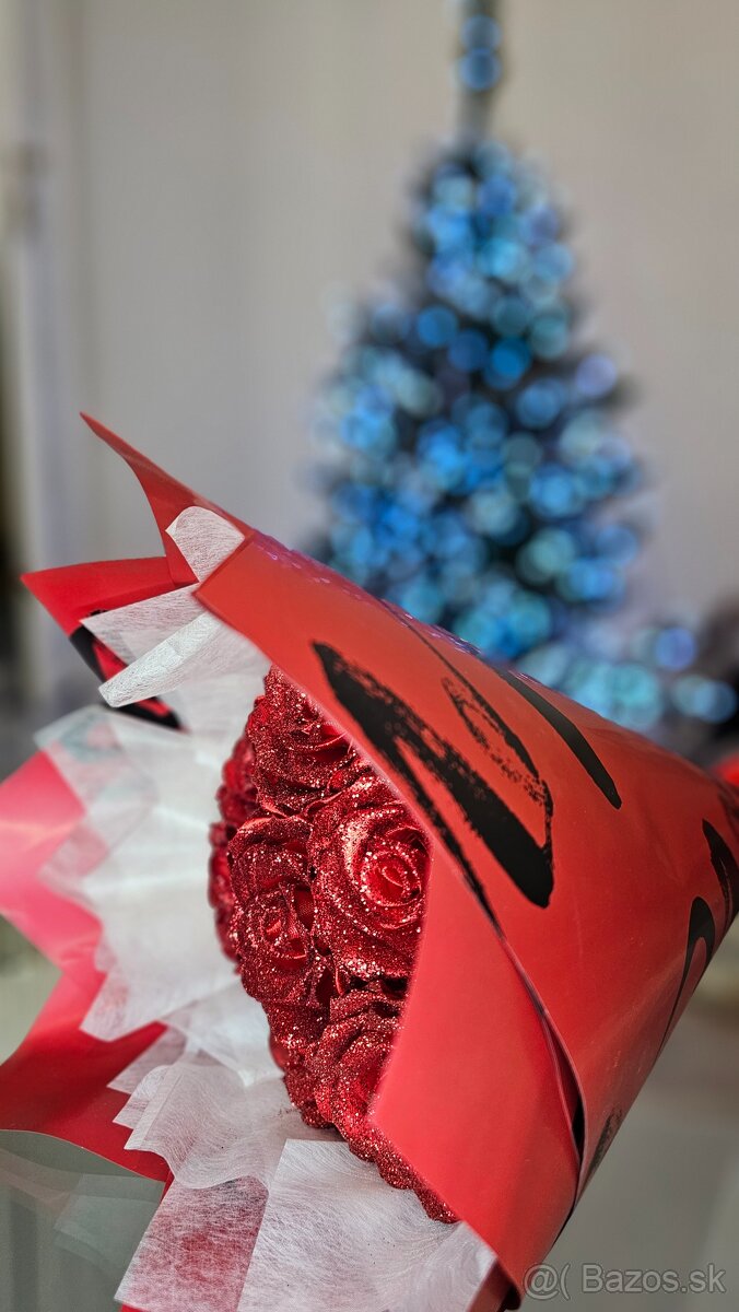 Kytica 7 trblietavých ruží