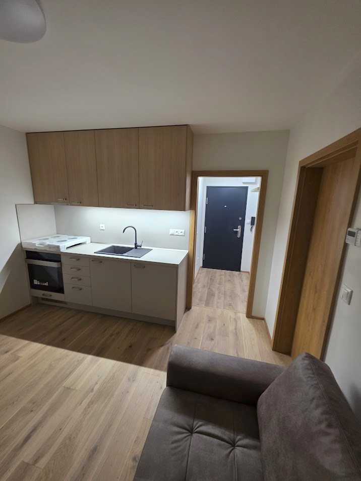 Prenájom 1,5 izbový byt Lipany