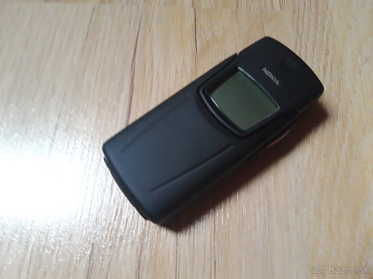 Nokia 8910