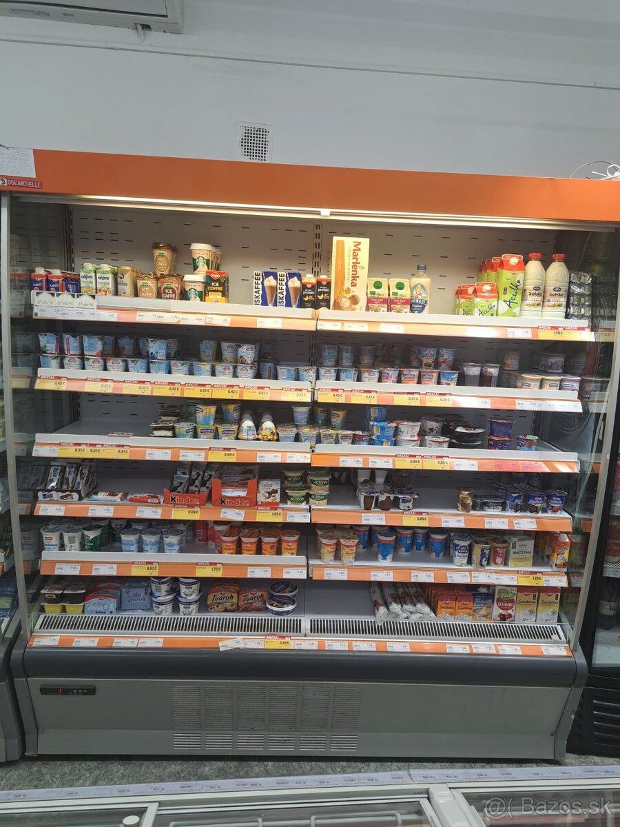 Chladiaca vitrína.
