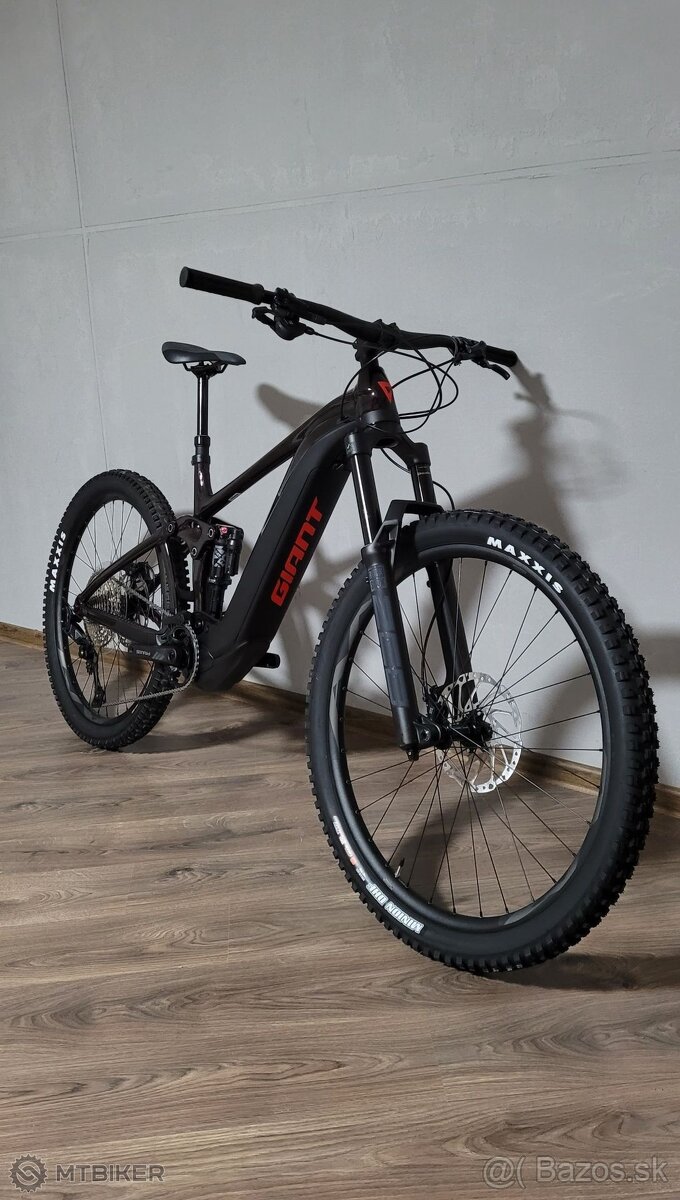 Giant Reign E+ 2 vel. L 2023, 170/160 mm, 800Wh, 29/27,5