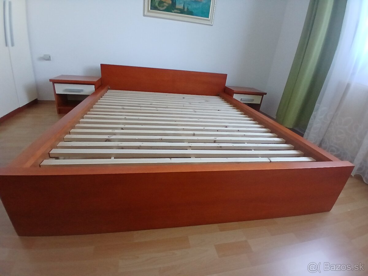 Manželská posteľ 160x200