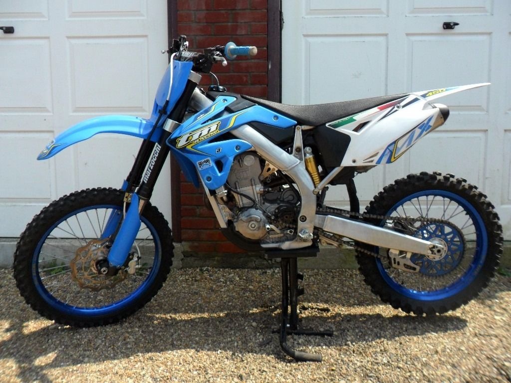 Rozprodám po dílech TM mx250fi