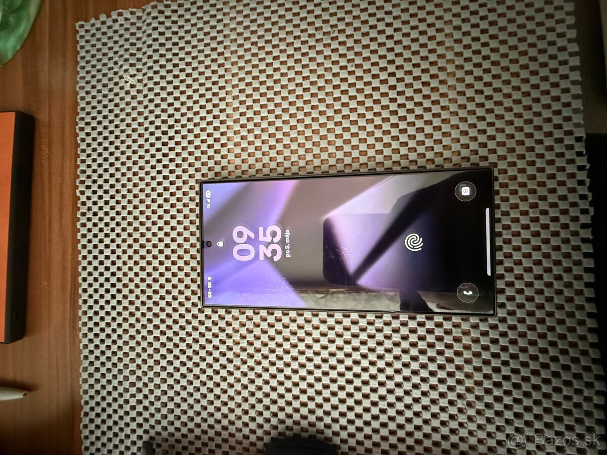 Predám Samsung Galaxy S24 ultra plus hodinky