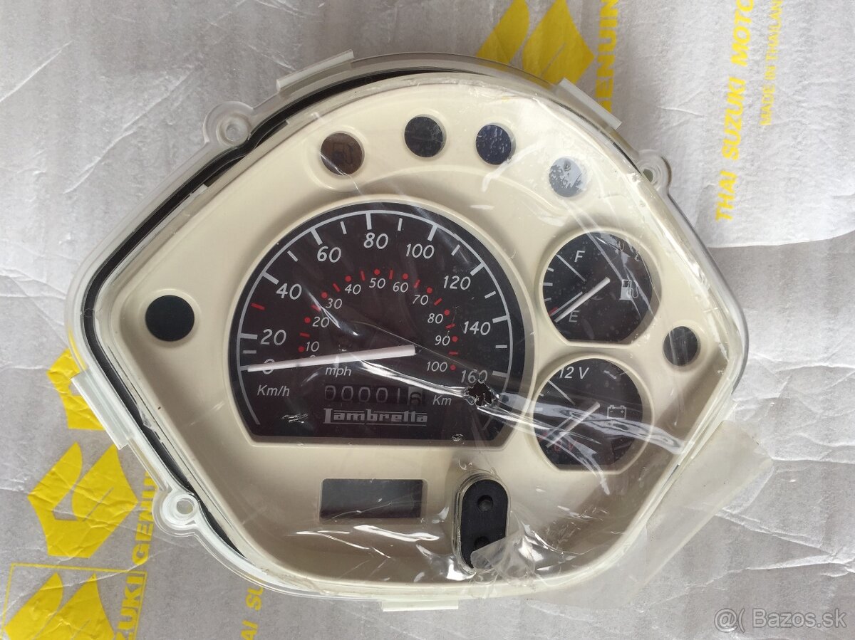 Nový prístrojový panel na Lambretta 125, a predný svetlomet