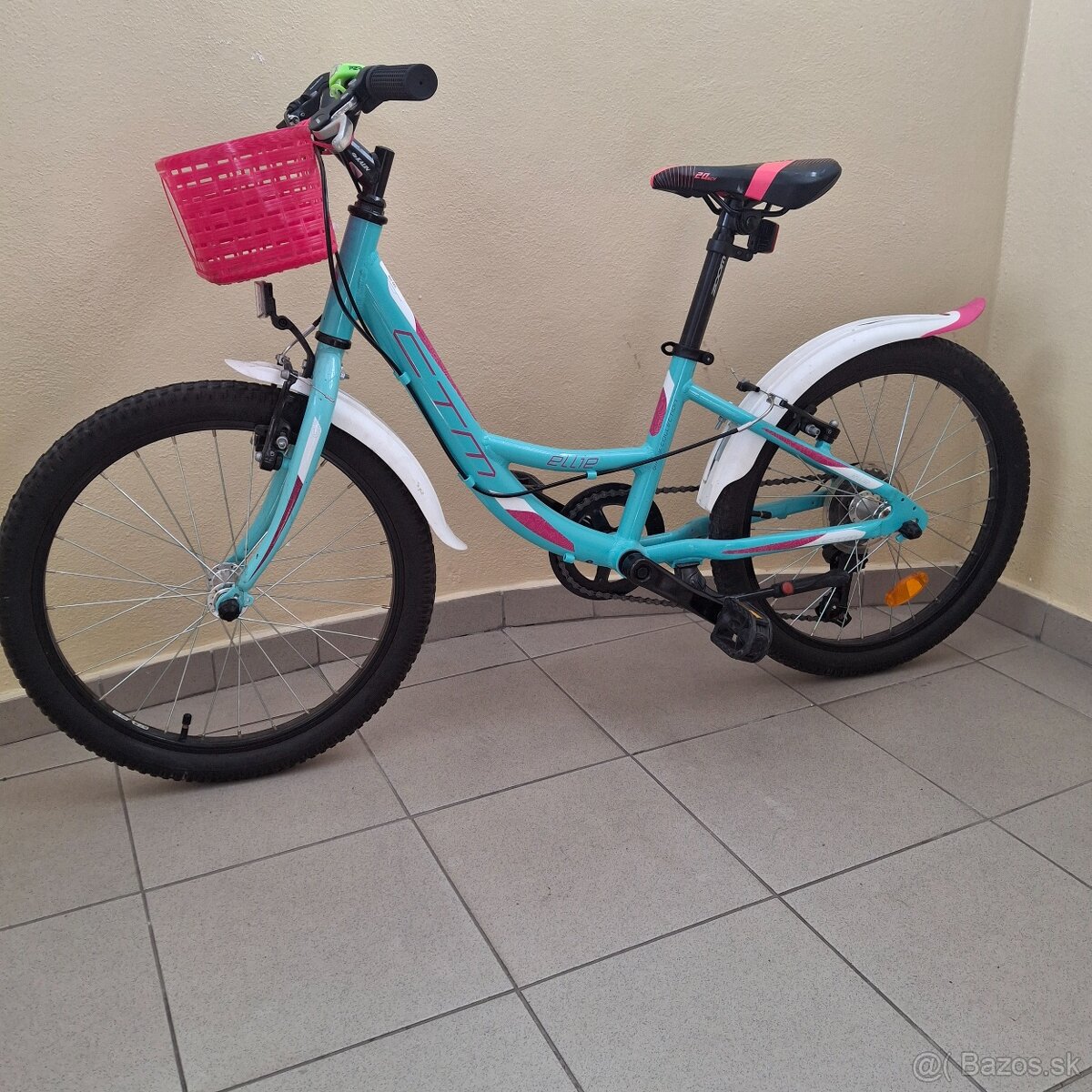 Dievčenský bicykel