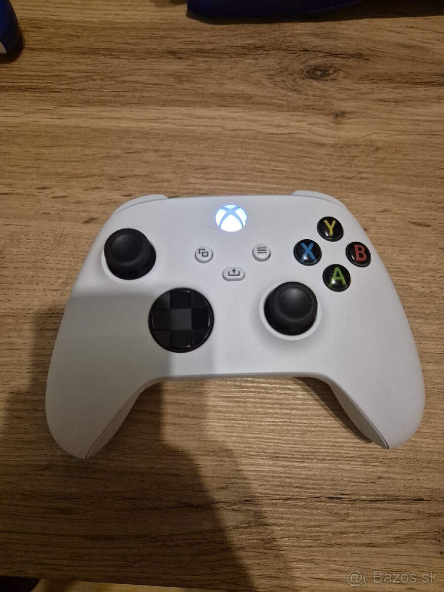 Ovládač na XBOX Series X/S Biely
