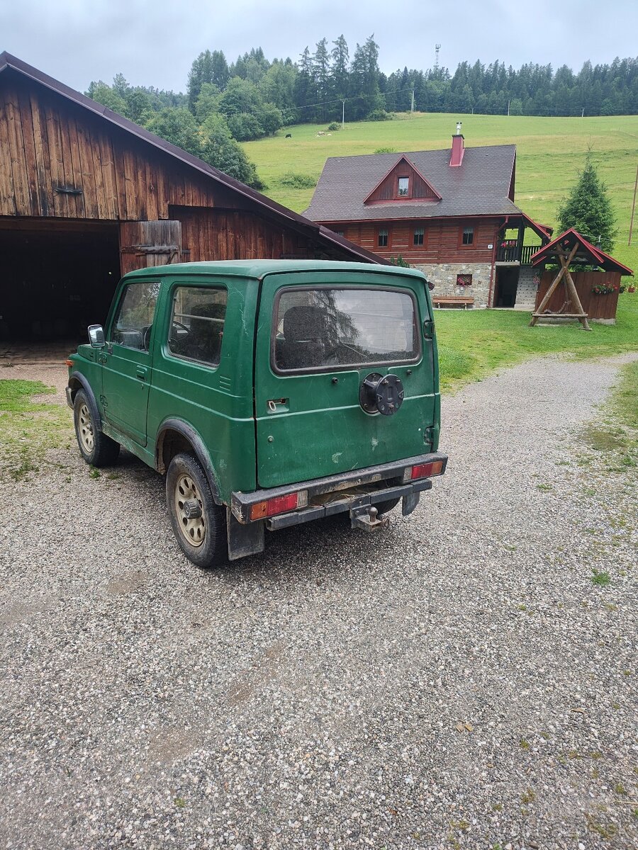 Suzuki Samurai