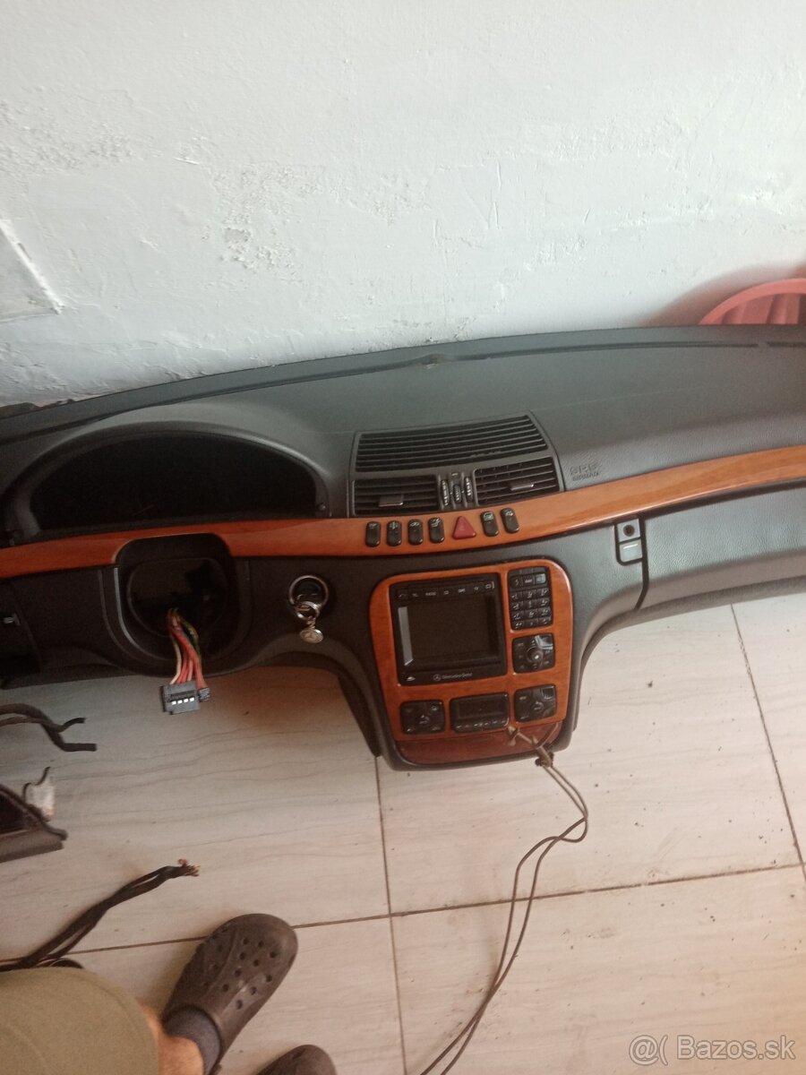 Mercedes w220