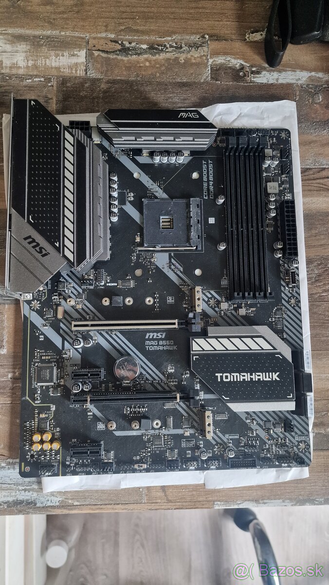 MSI MAG B550 TOMAHAWK