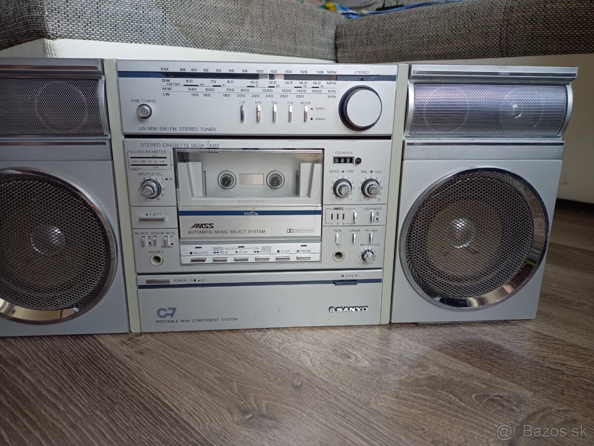 Sanyo C7s, radiomagnetofon retro kazeťák