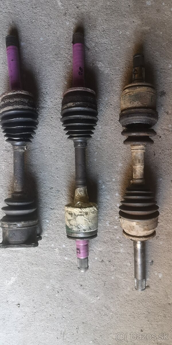 Pajero 2.8 predne poloosi 28 zubové