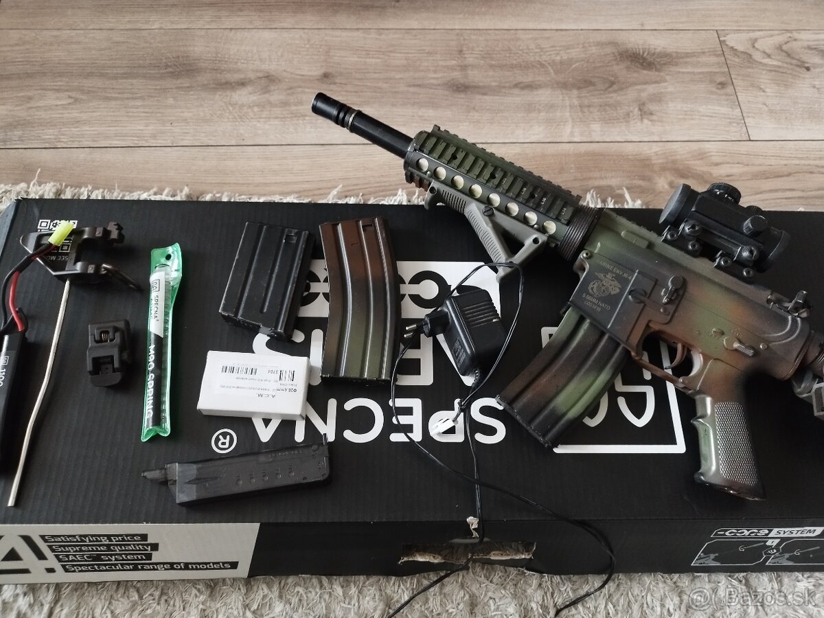airsoftová replika M4A4