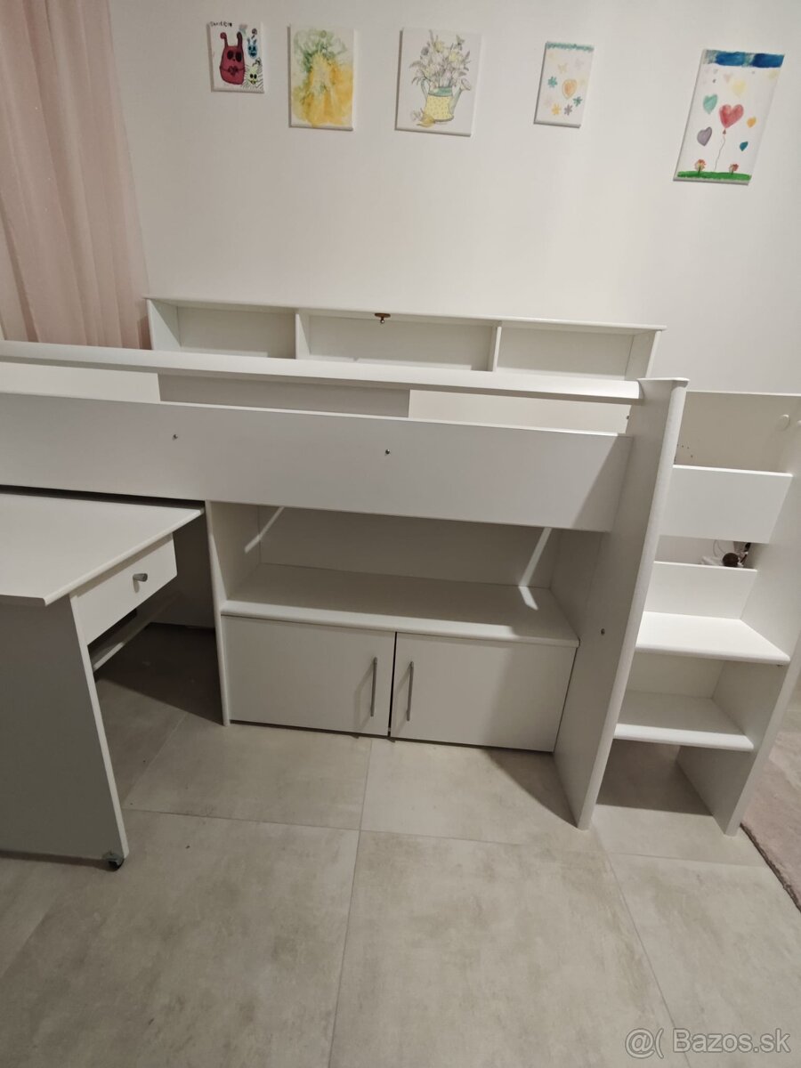 detská multifunkčná posteľ s písacím stolíkom