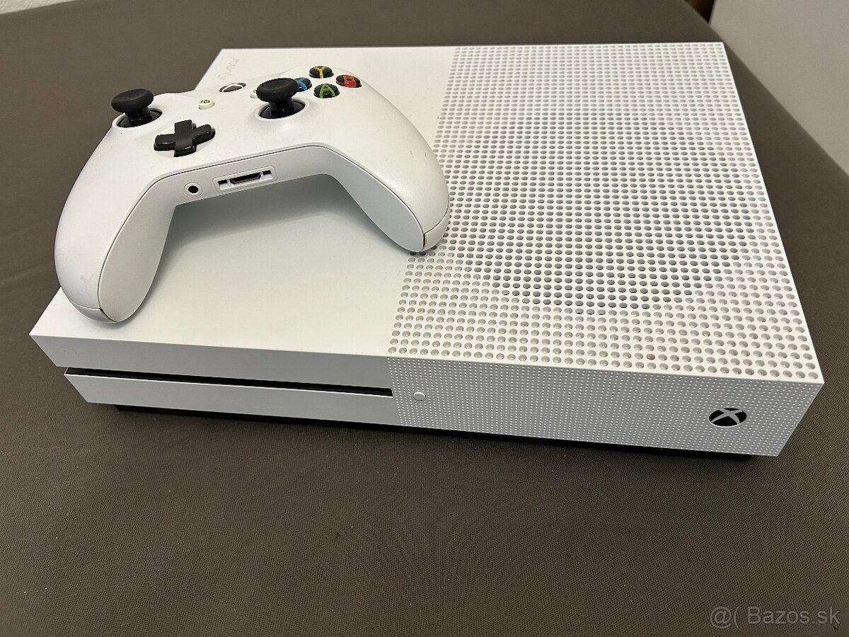 Predam Xbox One S 1TB + 1 ovladac + zopar hier