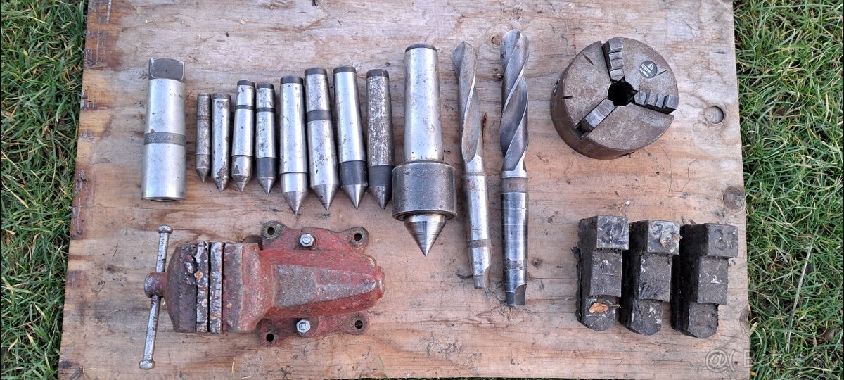 Predam príslušenstvo k sustruhom, viď foto, zverak 80ka