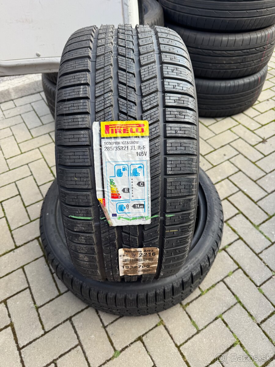285/35R21 Pirelli