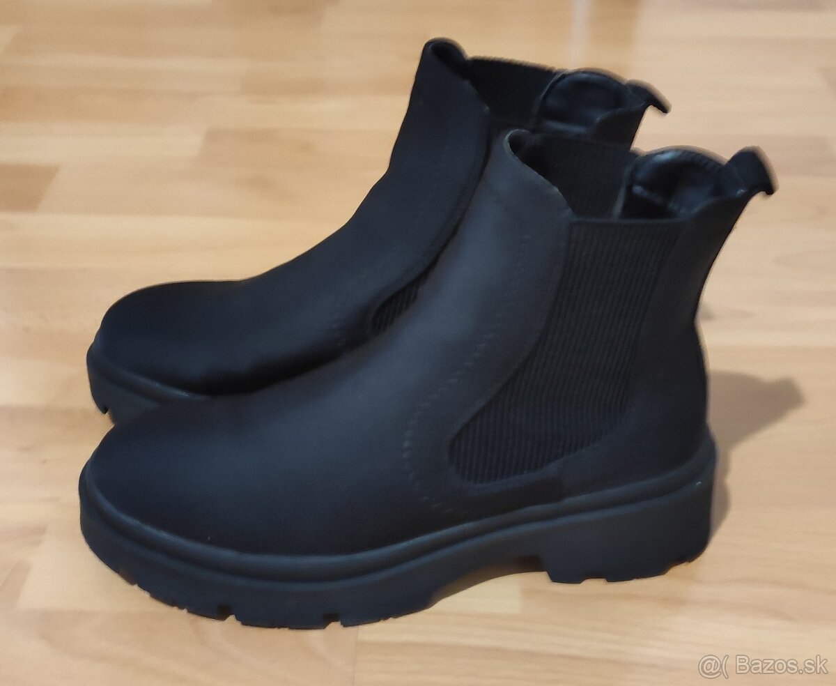 Dámske chelsea čižmy