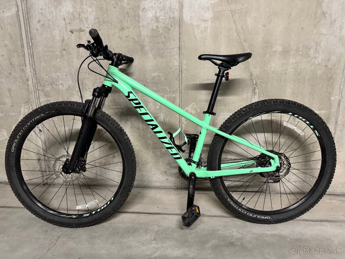 Juniorský horský bicykel 27,5" kolesa Specialized