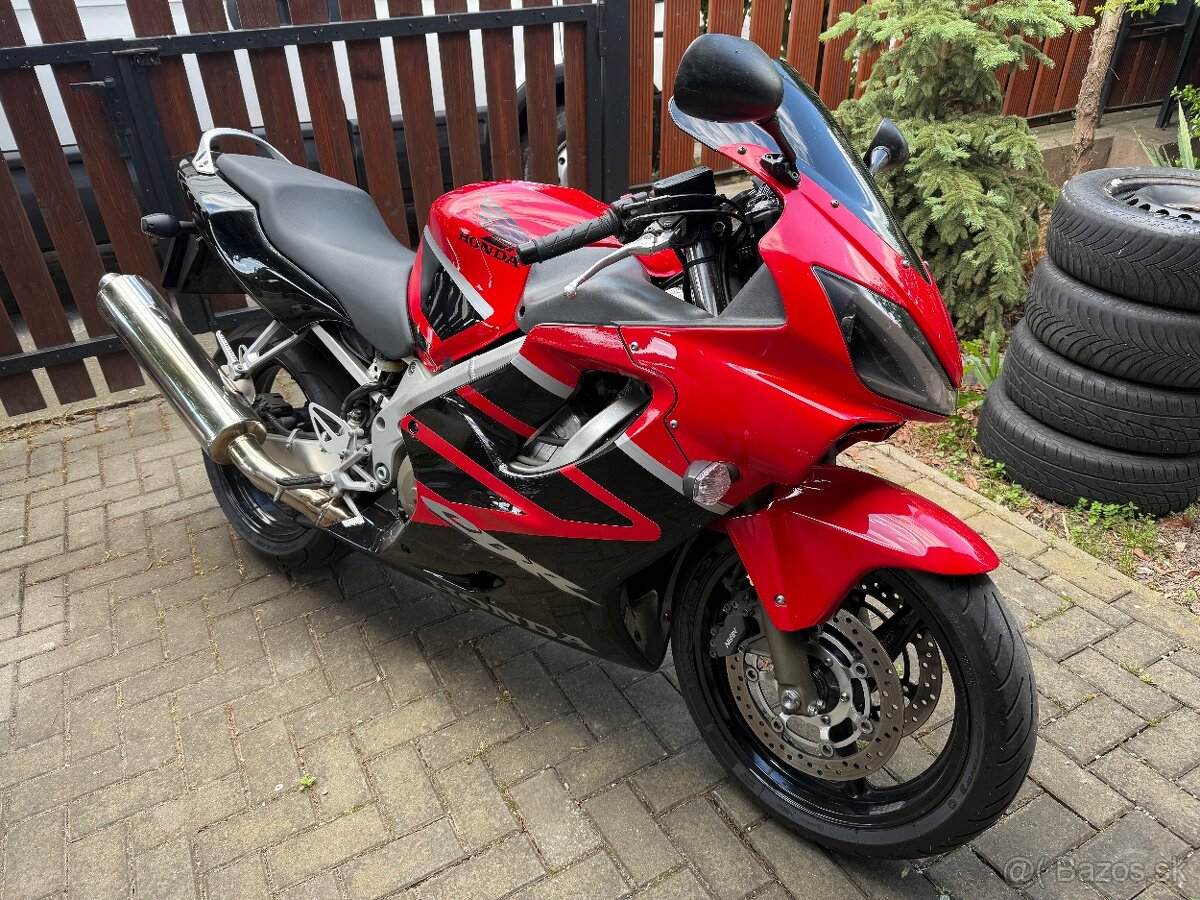 Honda CBR 600, F4