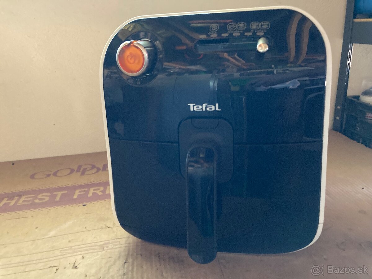 Teplovzdušná friteza Tefal  LF01-P