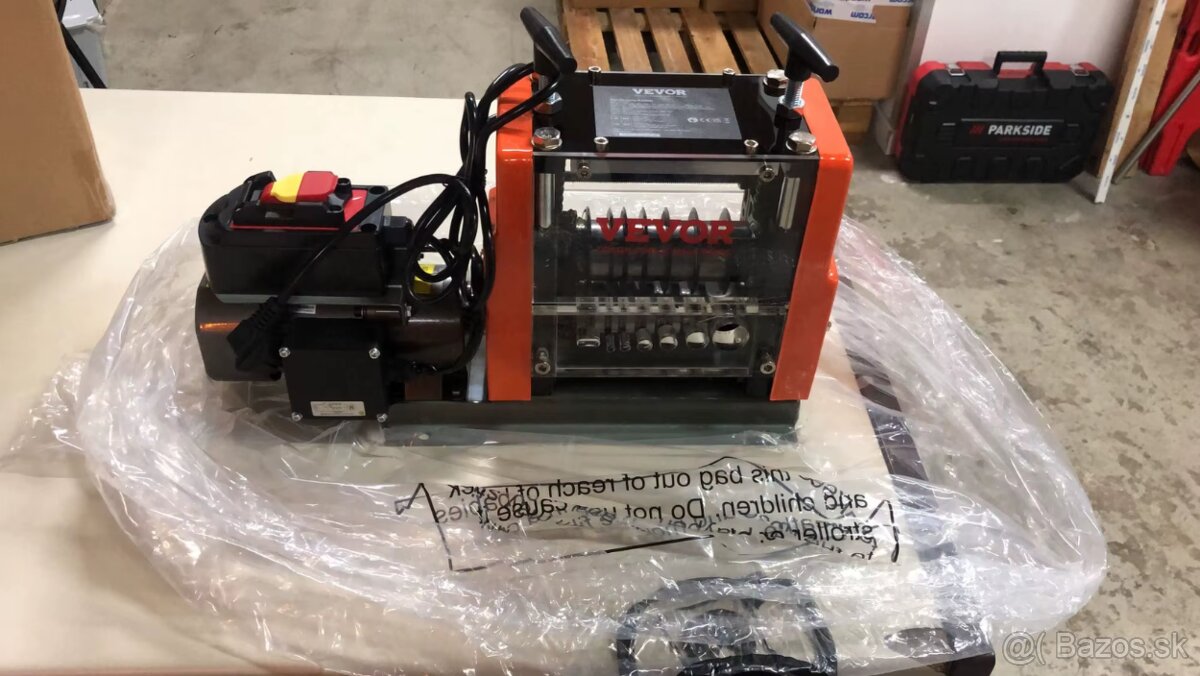 Odblankovačka, odizolovačka, lupačka káblov elektrická