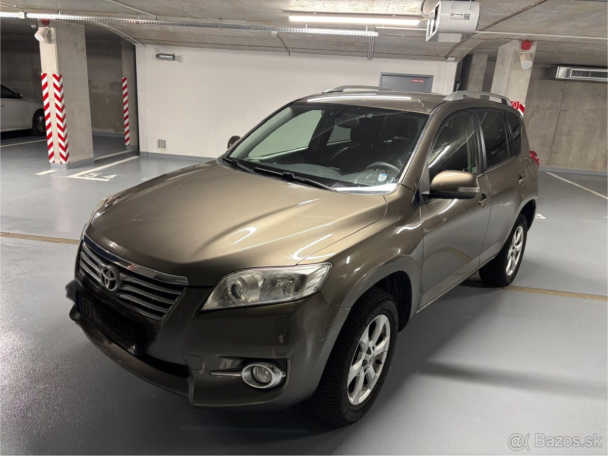Toyota RAV4 2010