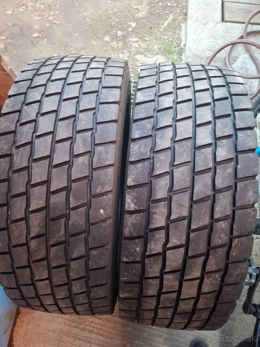 295/60 R22,5 JINYU / ZÁBEROVÉ  / SADA