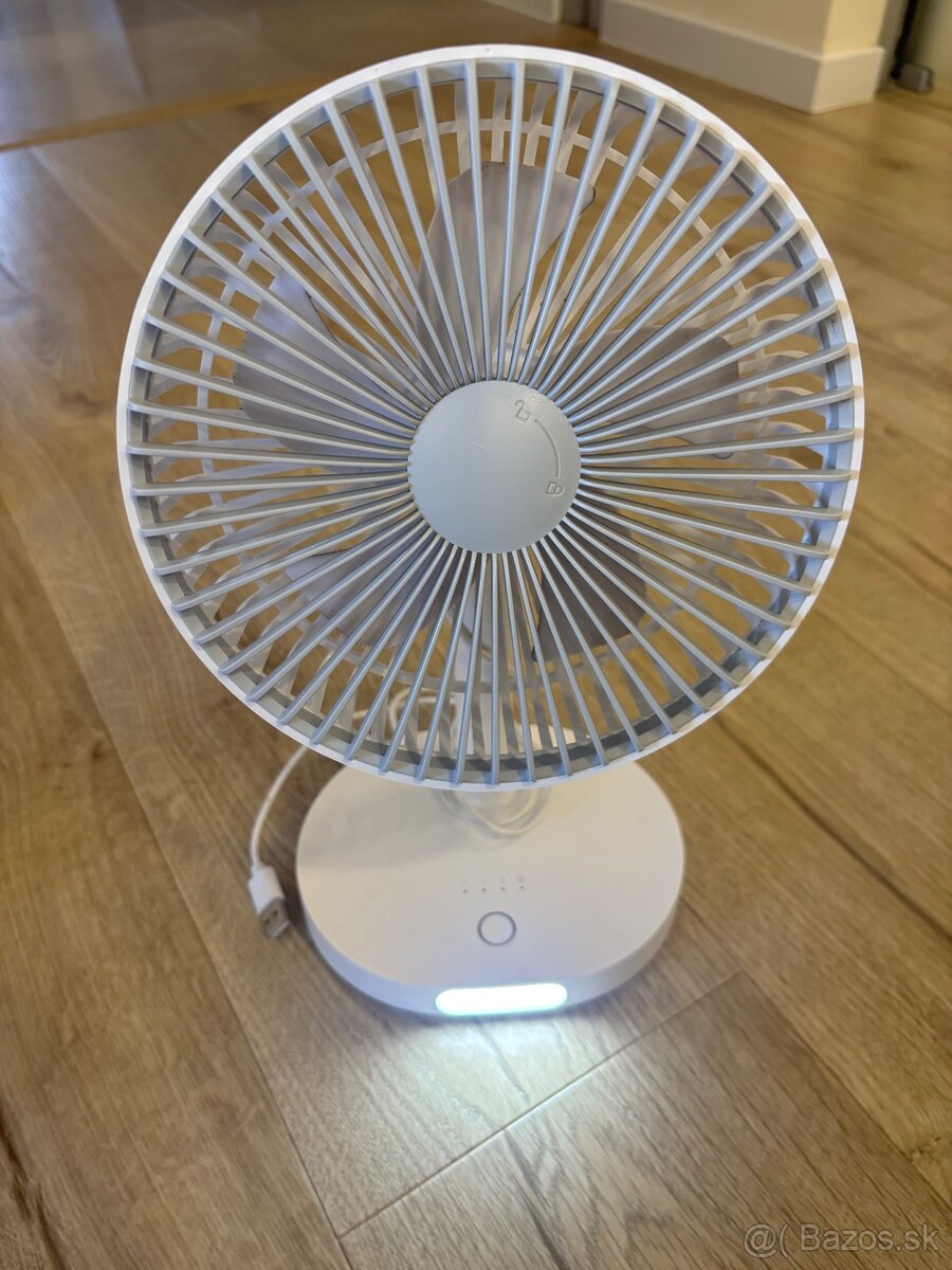 💨 Prenosný USB ventilátor s batériou a LED svetlom
