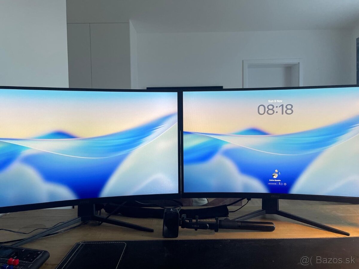 Predam monitor MSI Curved 27