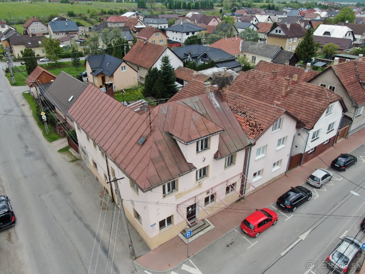 Polyfunkčná budova v centre Trstenej