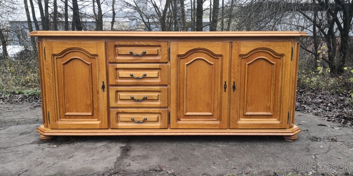 Rustikálna masivná dlhá komada so šuplíkma