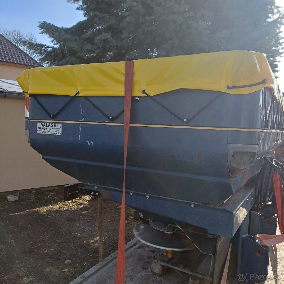 Rozmetadlo na umele hnojivo bogballe