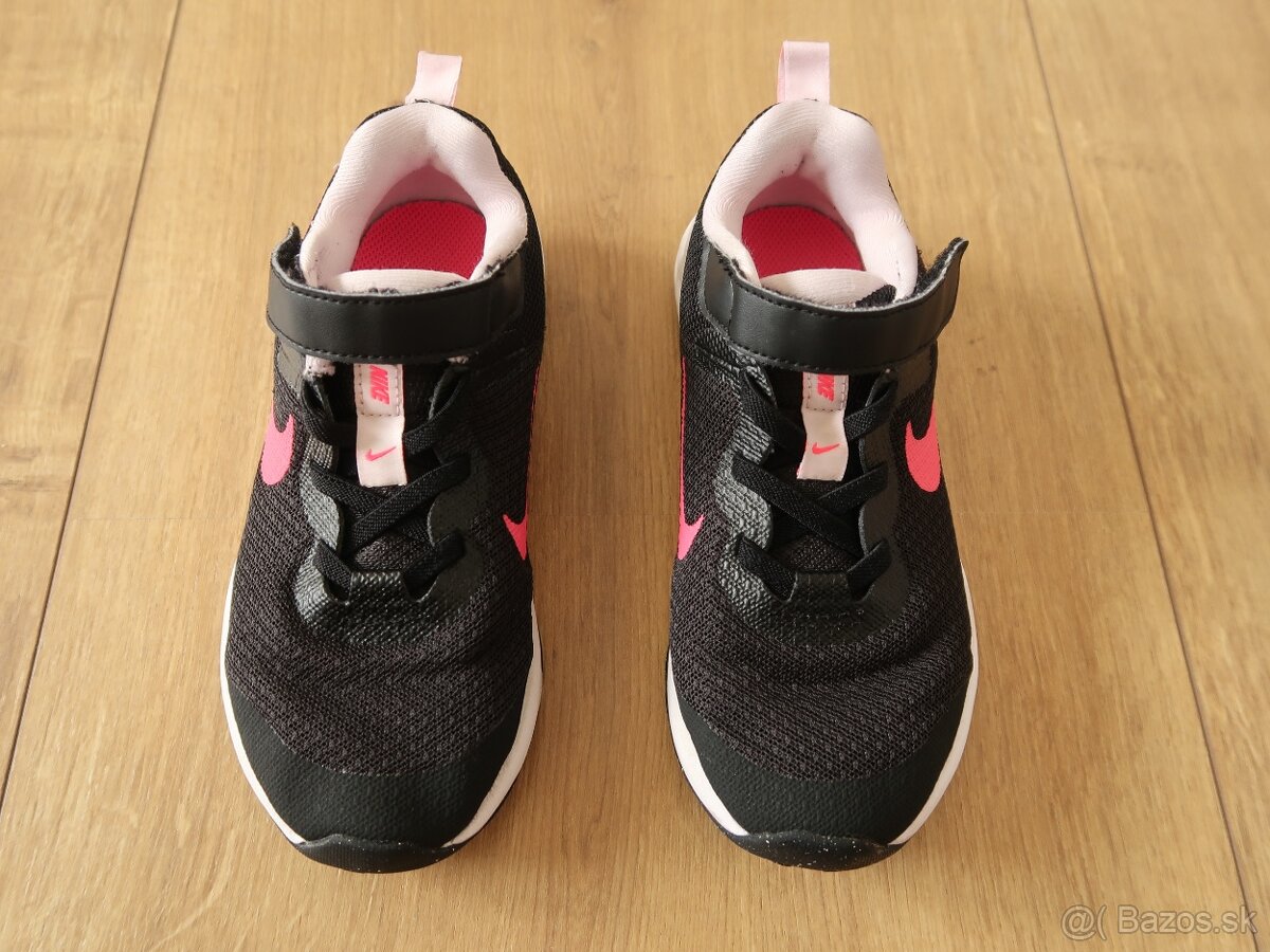 Dievčenské tenisky NIKE č. 30 (19,2 cm) TOP STAV
