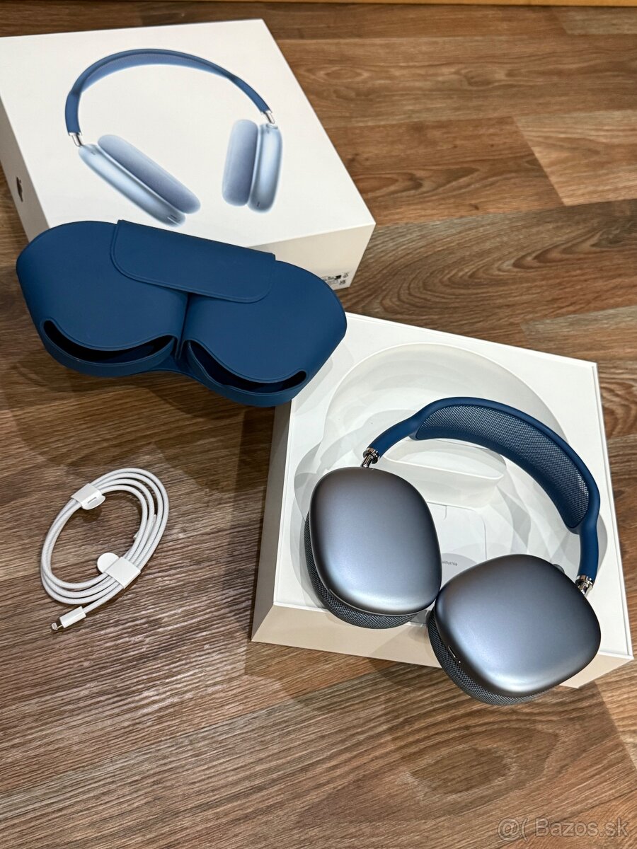 AirPods MAX 2024 model