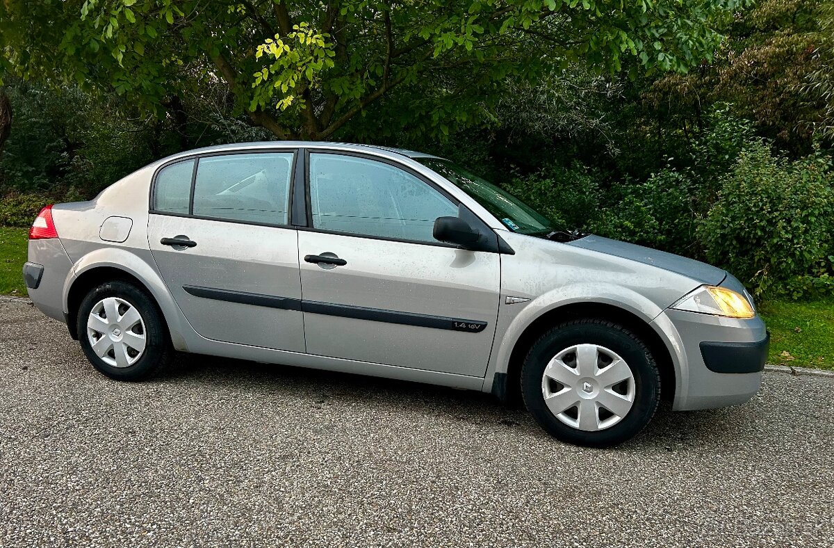Renault Megane sedan 1.4i 16v 72kw - 1. majiteľ
